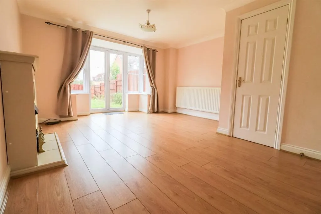 3 bed Semi-Detached
