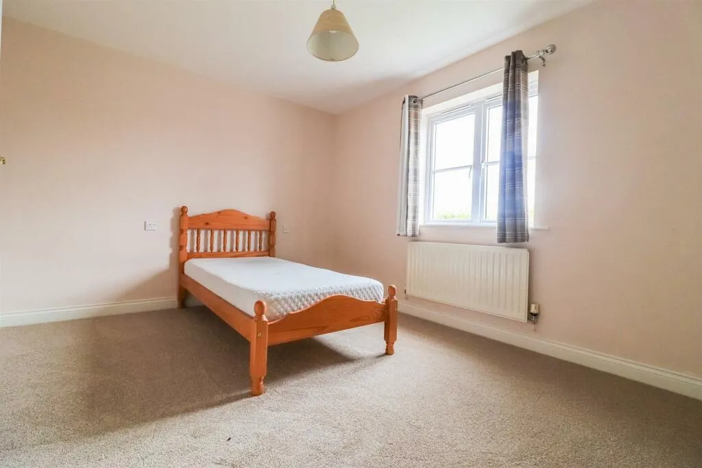 3 bed Semi-Detached