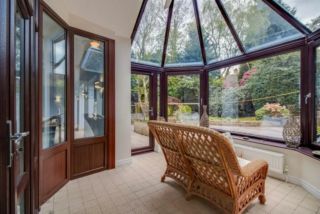 4 bed Detached