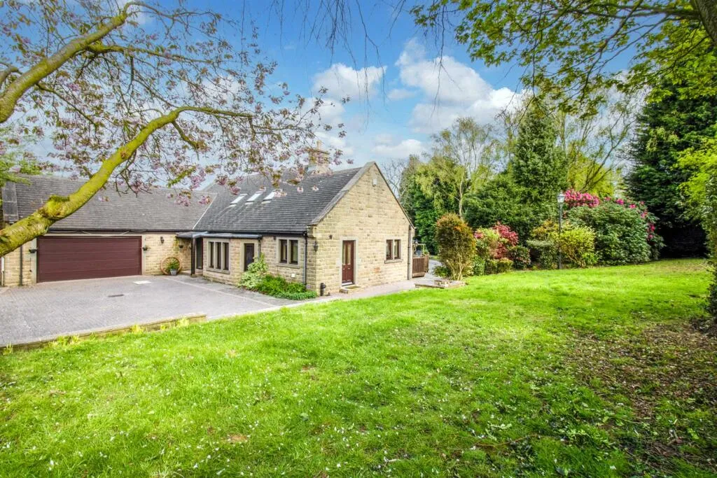 4 bed Detached