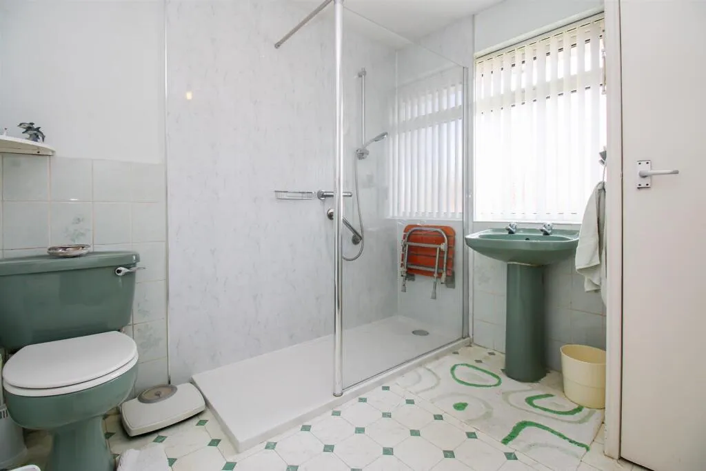 3 bed Semi-Detached
