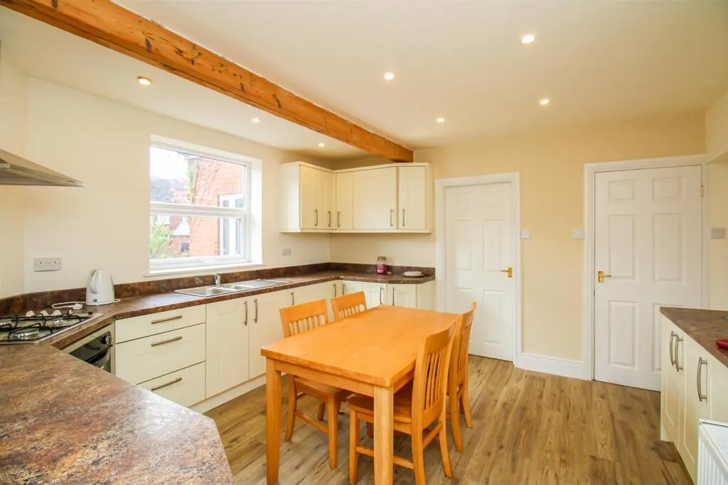 2 bed Semi-Detached