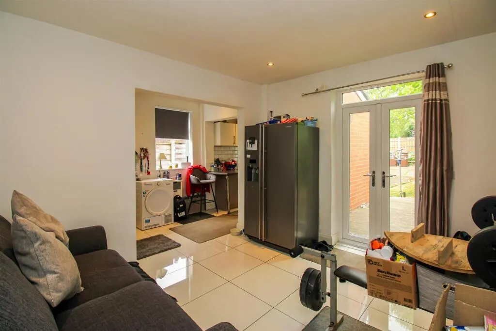 3 bed Semi-Detached