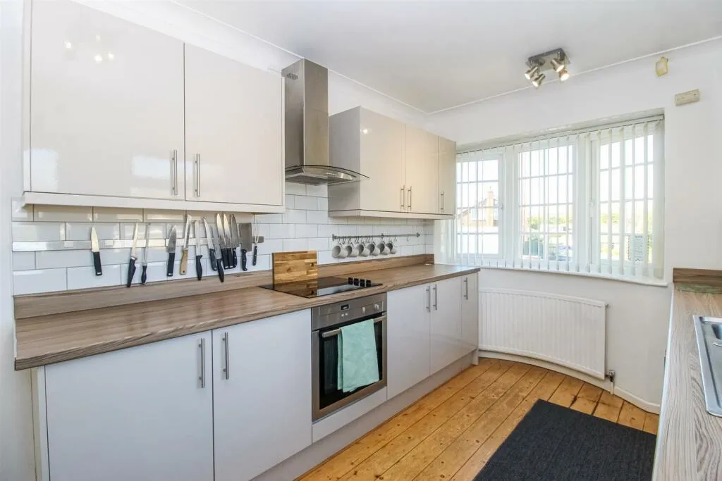 2 bed Semi-Detached Bungalow