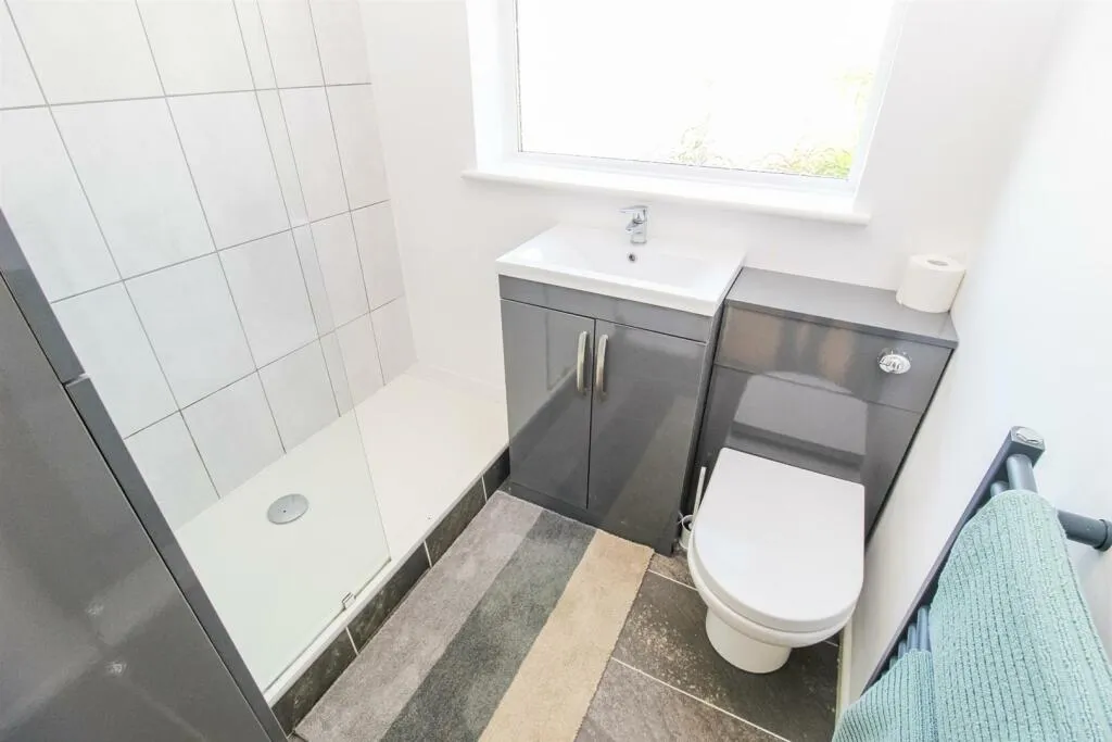 2 bed Semi-Detached Bungalow