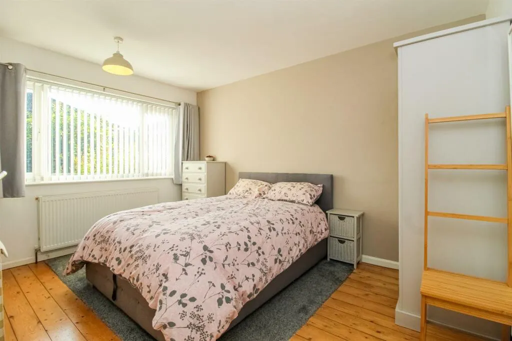 2 bed Semi-Detached Bungalow