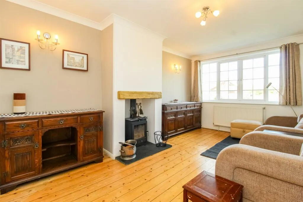 2 bed Semi-Detached Bungalow