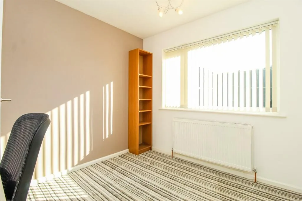 2 bed Semi-Detached Bungalow