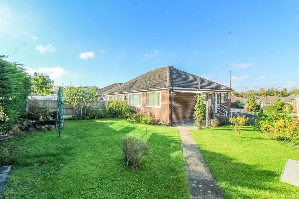 2 bed Semi-Detached Bungalow