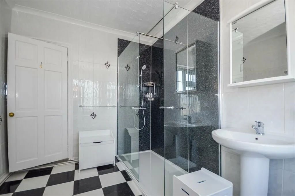 3 bed Semi-Detached
