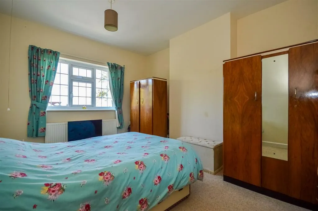 3 bed Semi-Detached