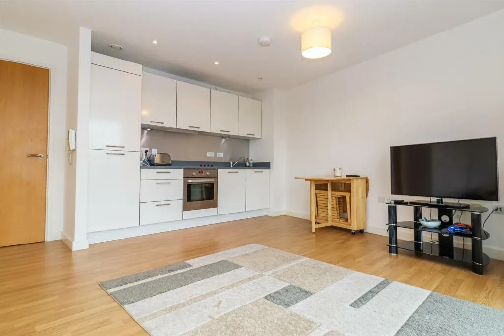 2 bed Apartment