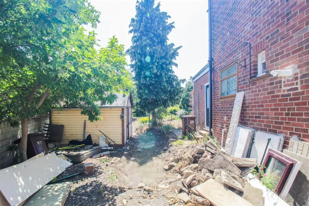 2 bed End of Terrace