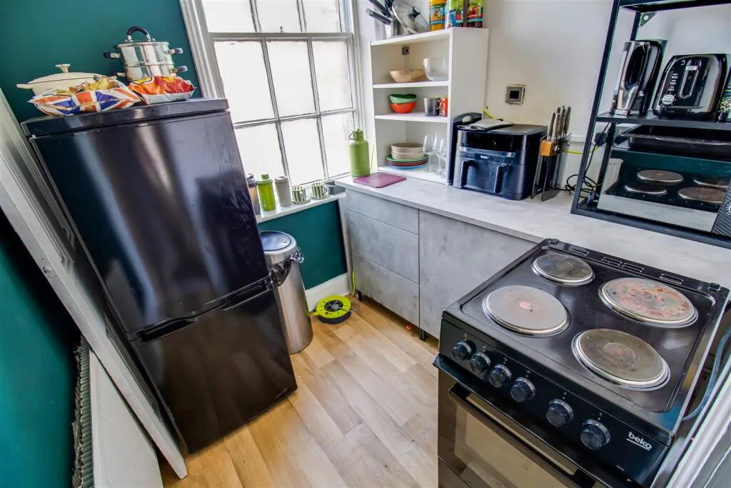 2 bed End of Terrace