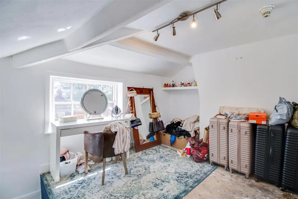 2 bed End of Terrace