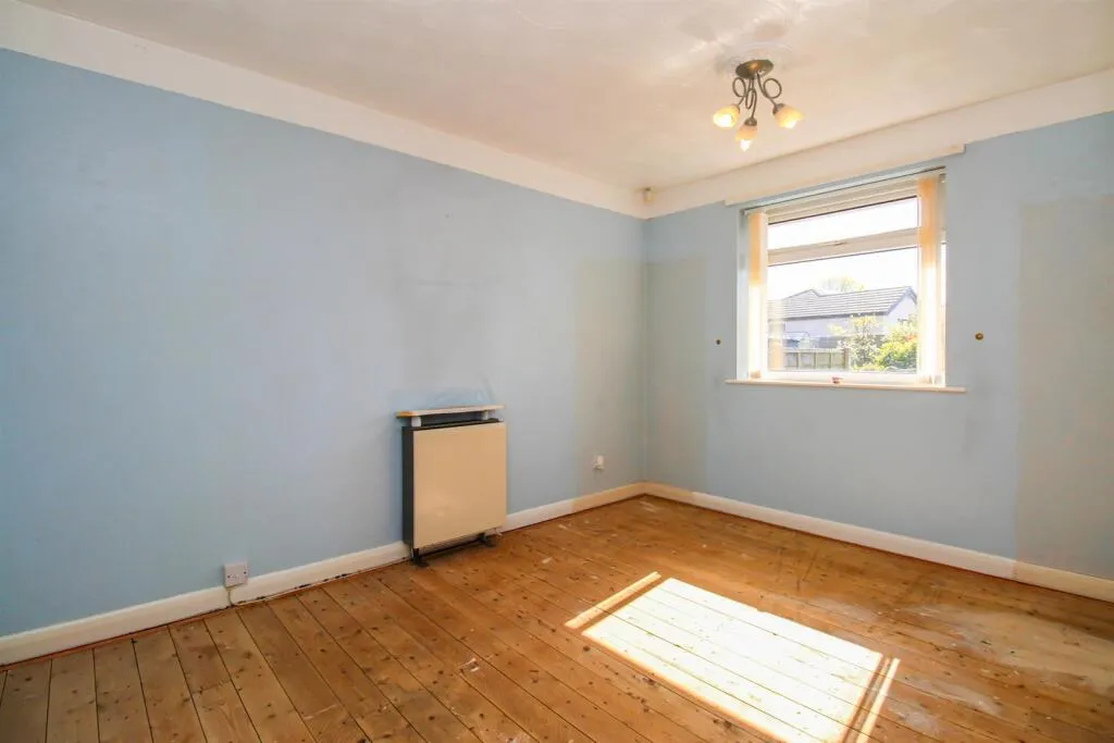 2 bed Semi-Detached Bungalow