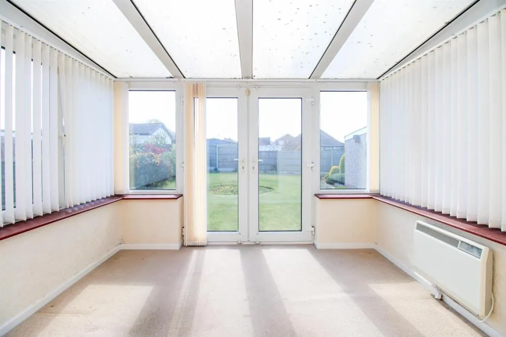 2 bed Semi-Detached Bungalow