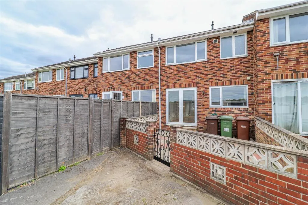 3 bed Town House