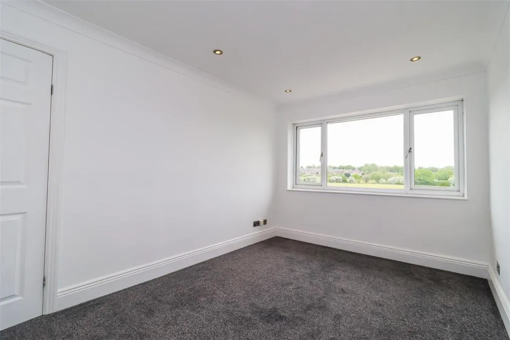 3 bed Town House