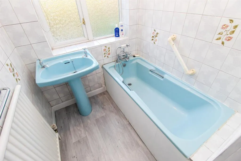 3 bed Semi-Detached