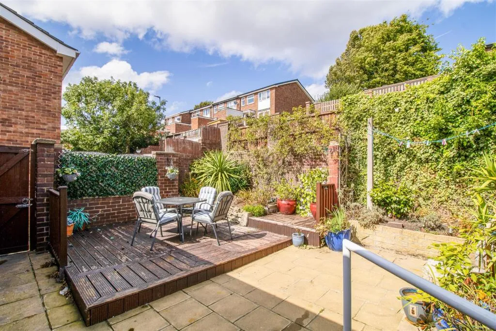 2 bed Semi-Detached Bungalow