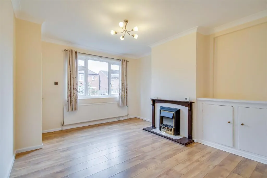 2 bed Semi-Detached