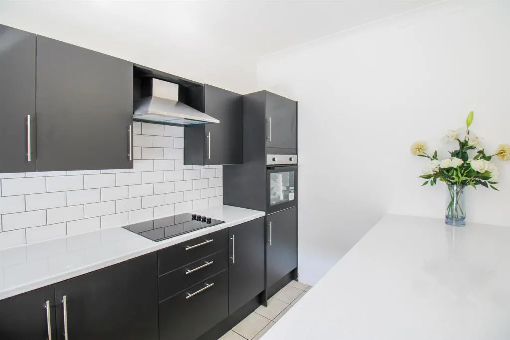 3 bed End of Terrace
