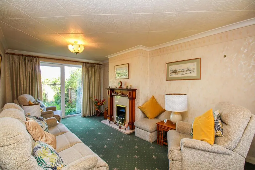 3 bed Semi-Detached