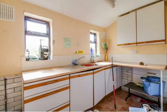 1 bed Character Property