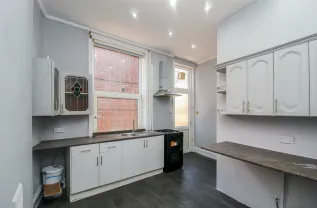 2 bed Mixed Use