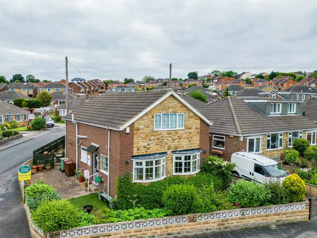 4 bed Detached