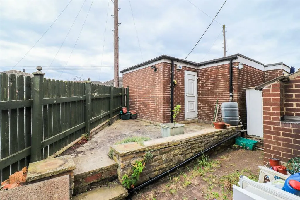 4 bed Detached