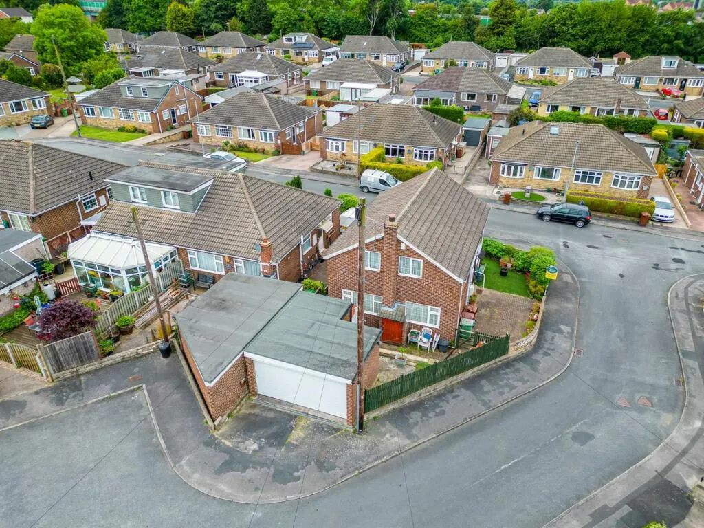 4 bed Detached