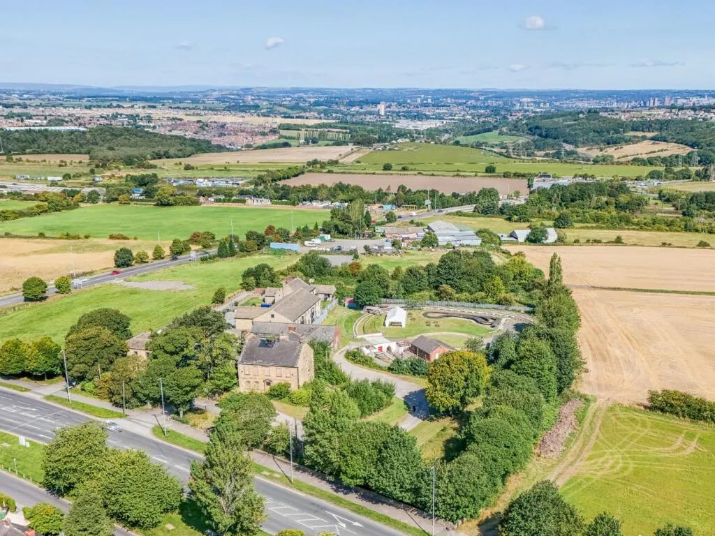 4 bed Detached