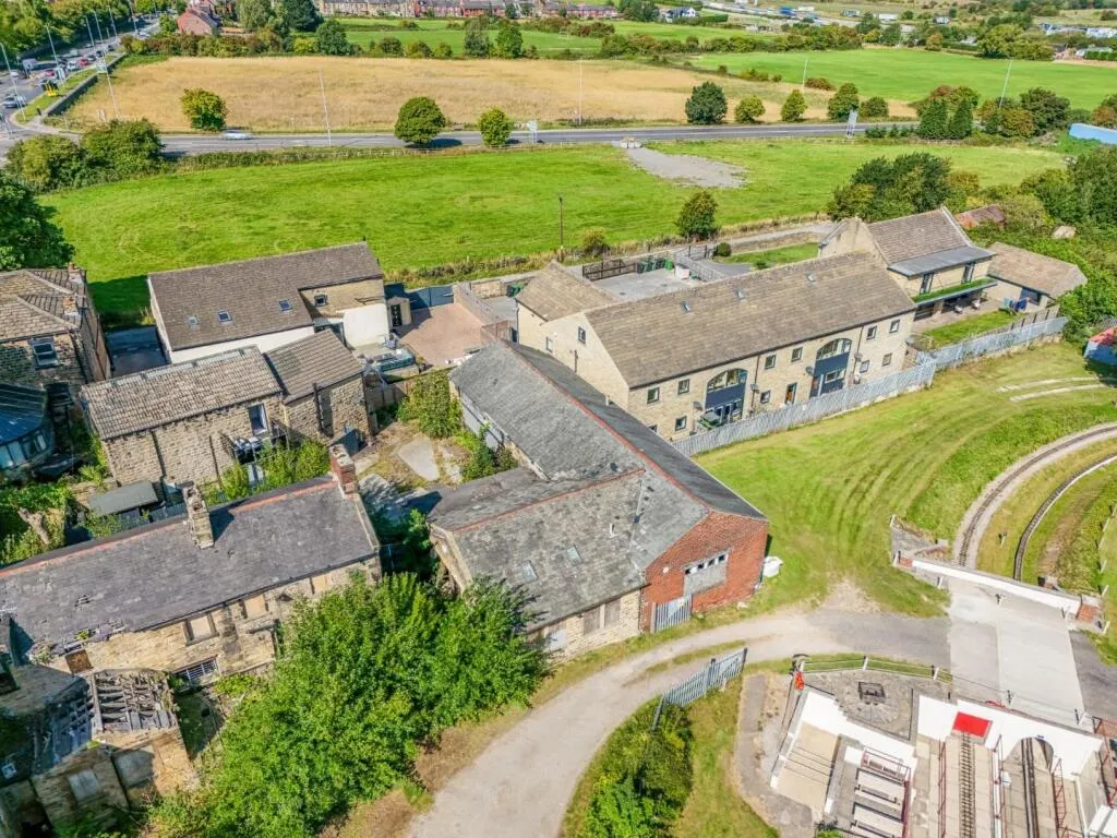 4 bed Detached