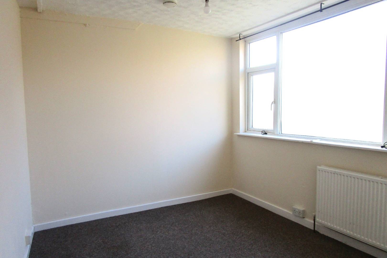 24 Campbell Road, Bedford, MK40 3DD
