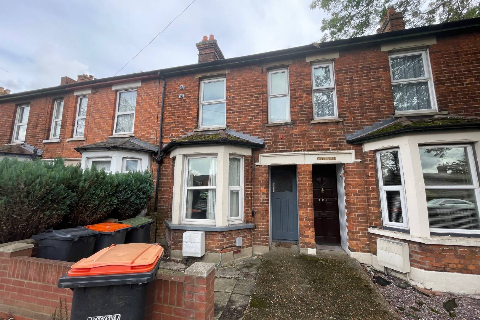 107 Newnham Avenue, Bedford, MK41 9QA
