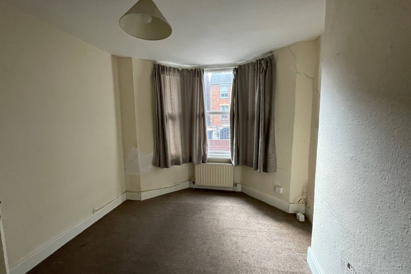 107 Newnham Avenue, Bedford, MK41 9QA
