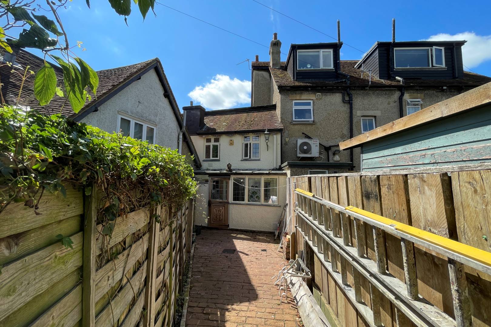 83 High Street, Bovingdon, Hemel Hempstead, HP3 0HP