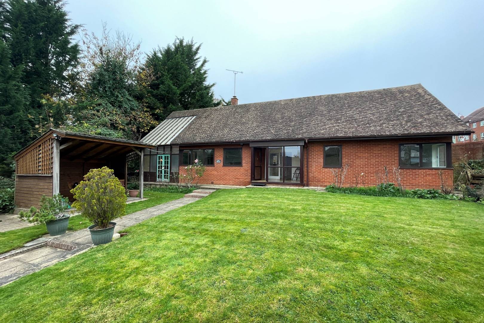 Little Hamilton, 6A West Street, Buckingham, MK18 1HL