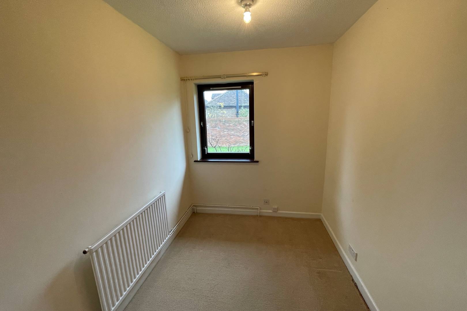 Little Hamilton, 6A West Street, Buckingham, MK18 1HL