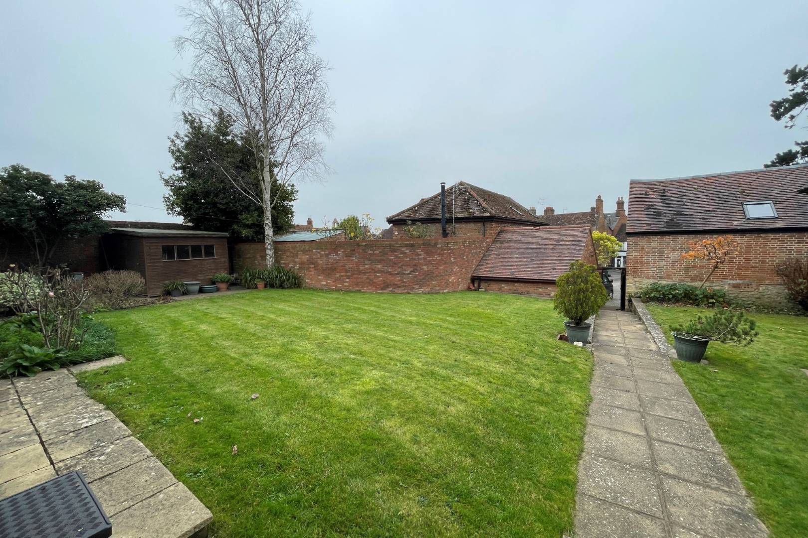 Little Hamilton, 6A West Street, Buckingham, MK18 1HL