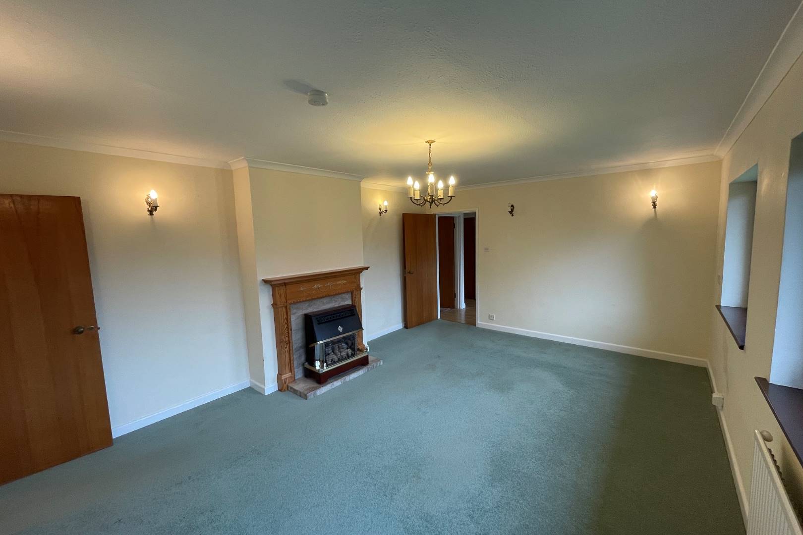 Little Hamilton, 6A West Street, Buckingham, MK18 1HL