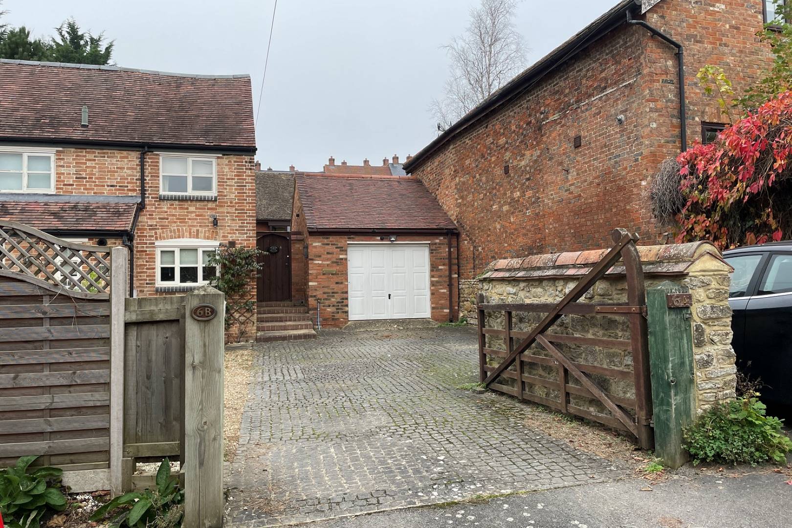 Little Hamilton, 6A West Street, Buckingham, MK18 1HL