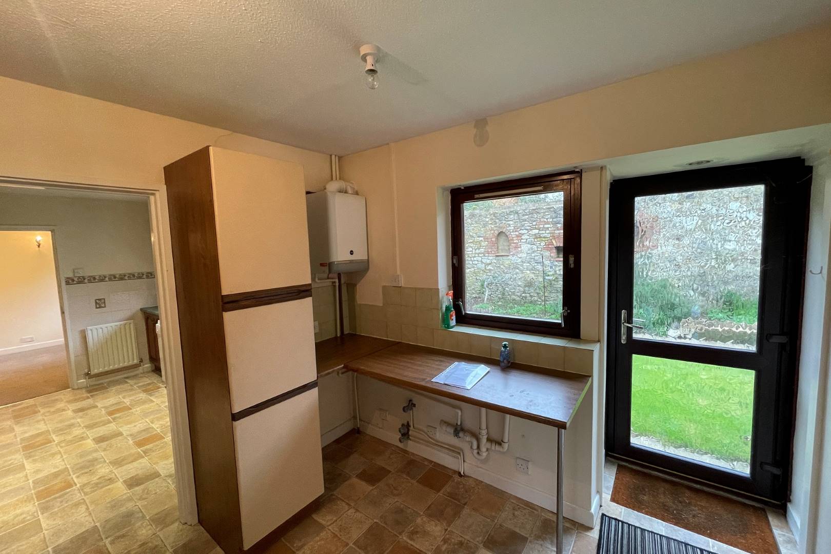 Little Hamilton, 6A West Street, Buckingham, MK18 1HL