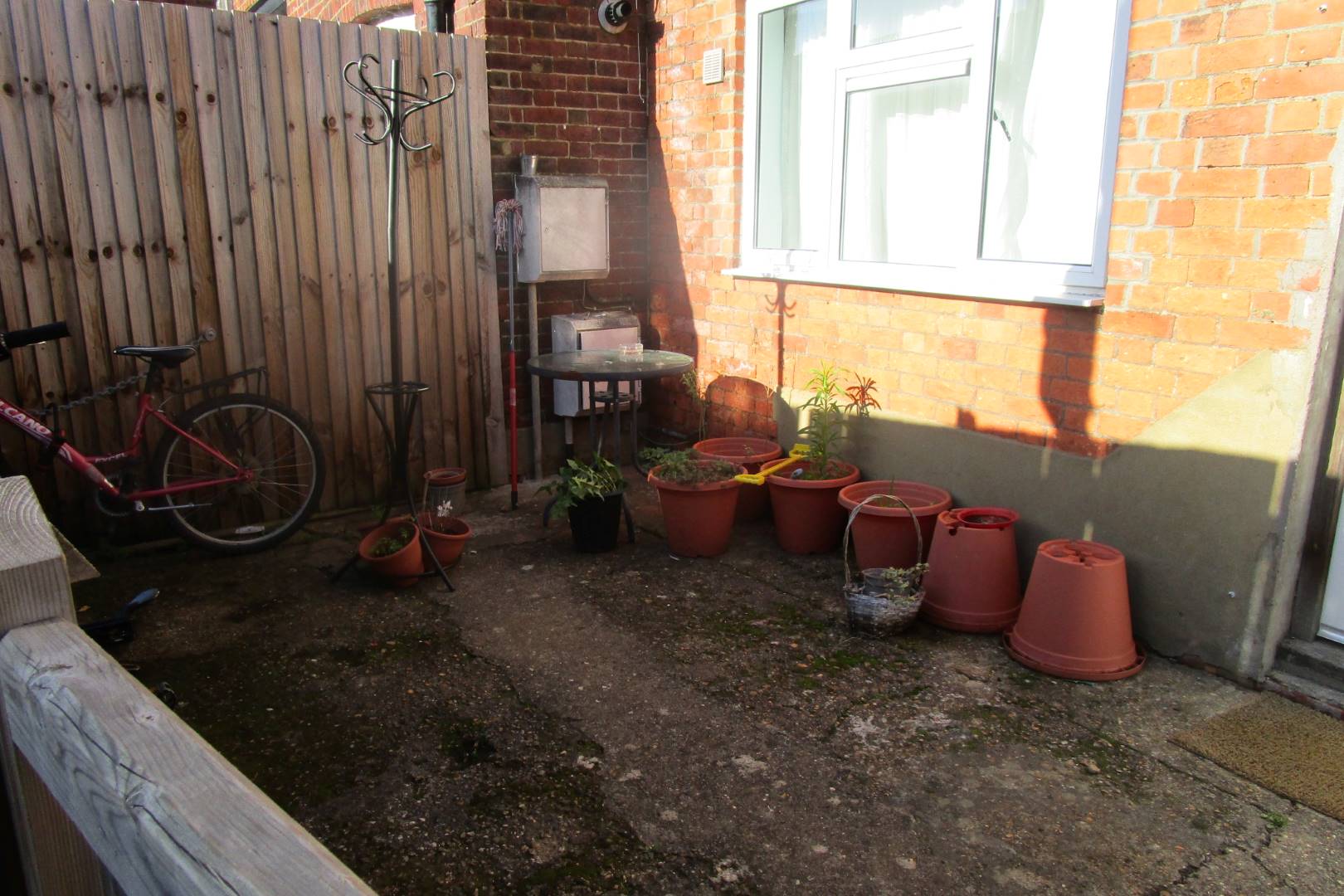 24 Campbell Road, Bedford, MK40 3DD