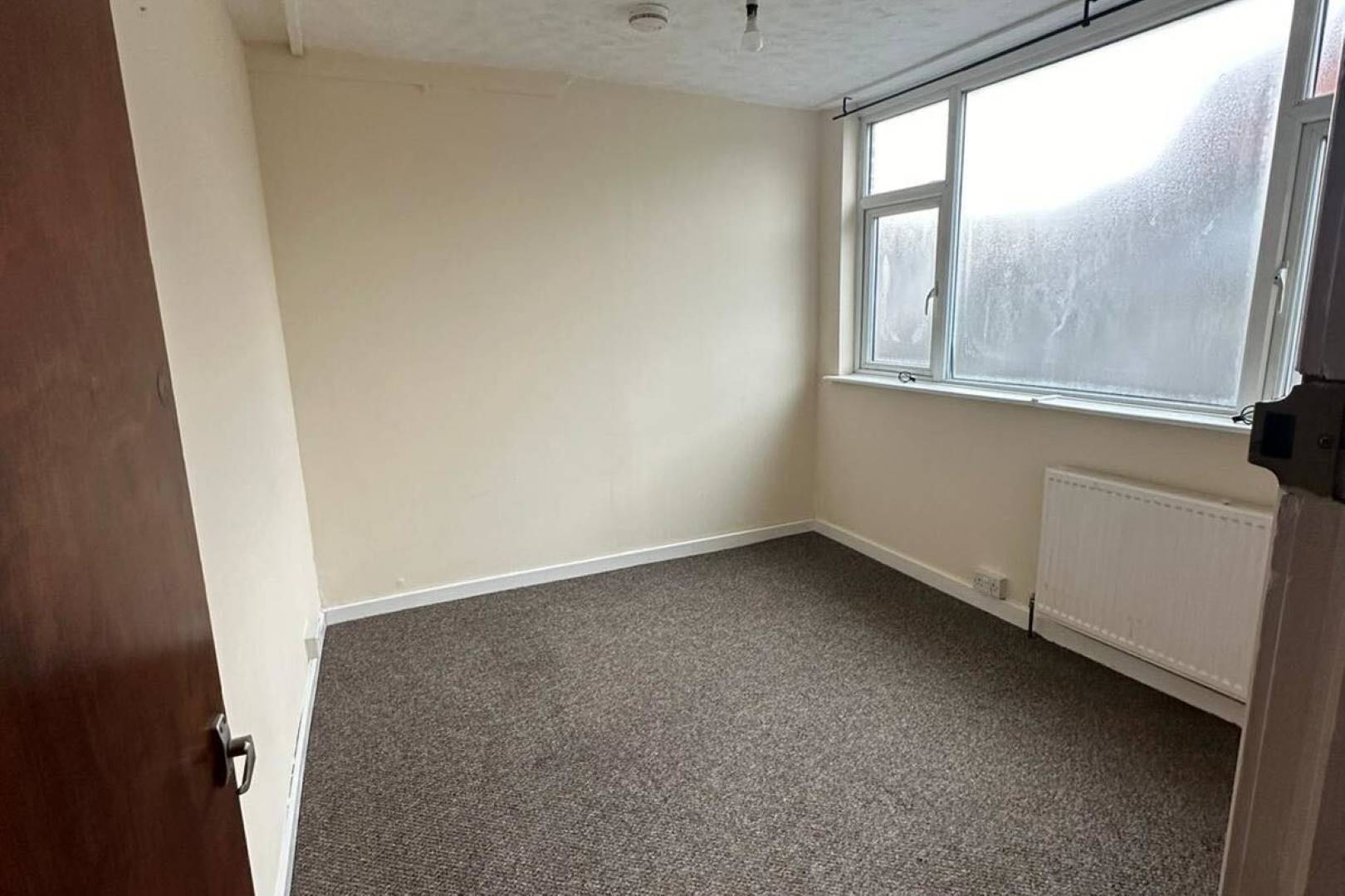 24 Campbell Road, Bedford, MK40 3DD