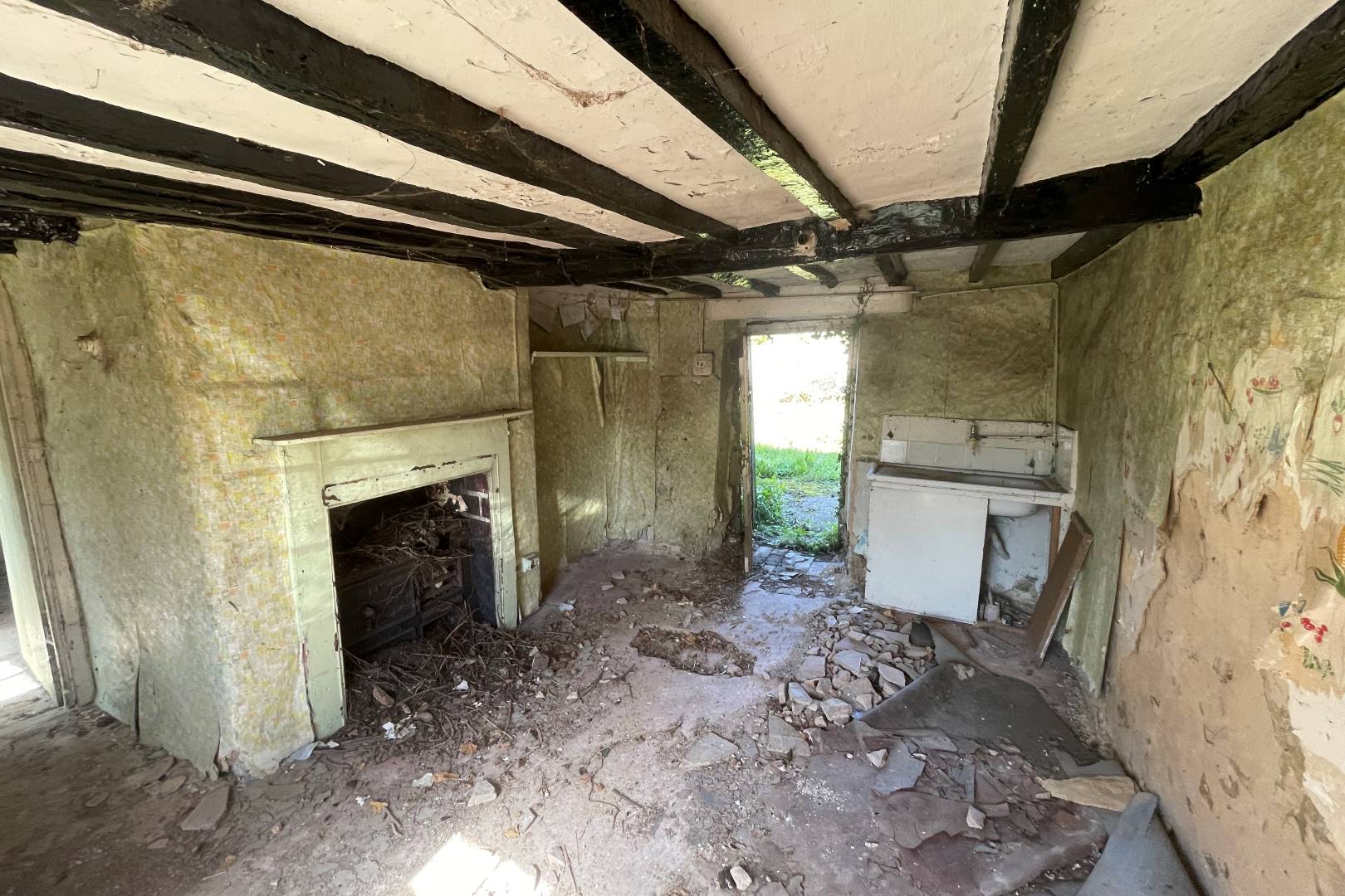 Warwick Cottage, 14-16 Silver Street, Stevington, Bedford, MK43 7QP