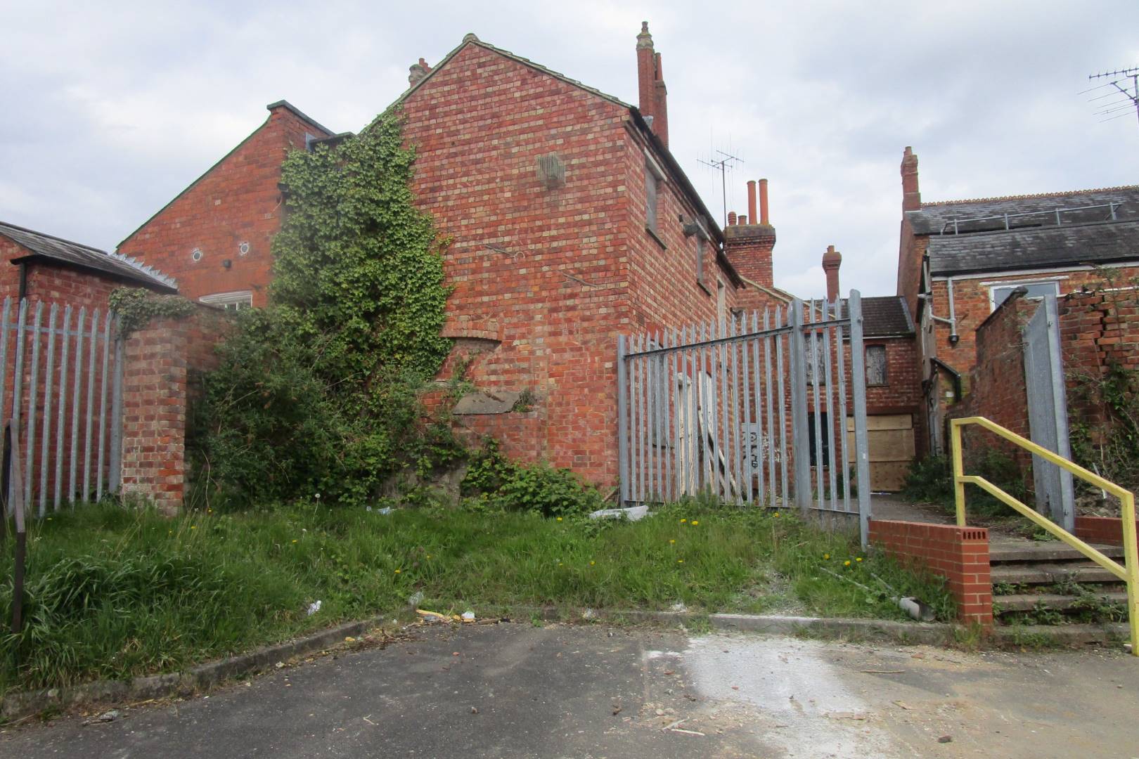 41-43 High Street, Rushden, NN10 0QE