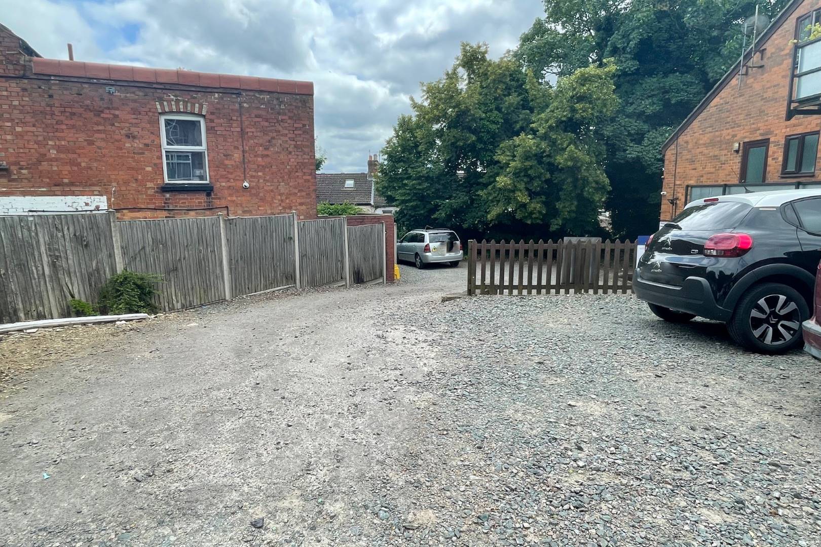 Flat 4, Winsdon Court, Winsdon Road, Luton, LU1 5LZ